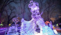 哈尔滨兆麟公园冰雕灯光效果大幅提升