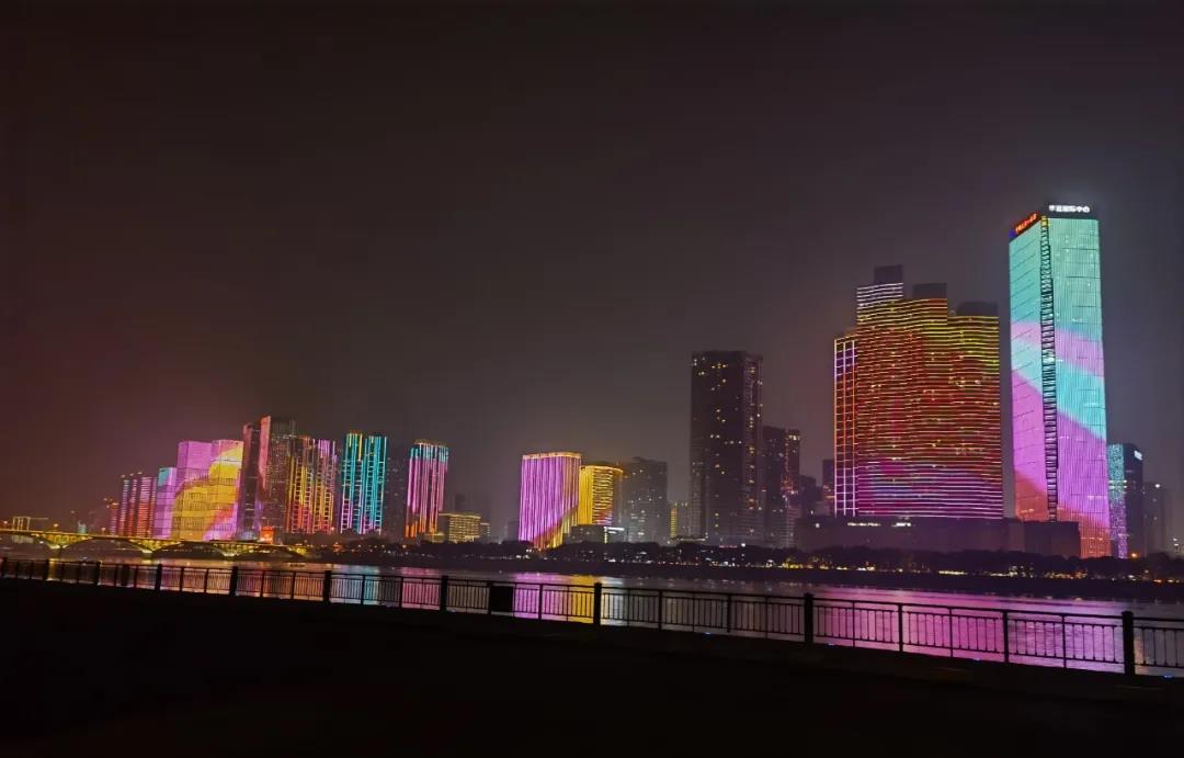 爱克股份助力绘就长沙湘江两岸夜景精美画卷