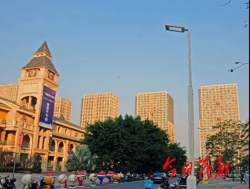 广州融创文旅城智慧灯杆项目正式亮灯