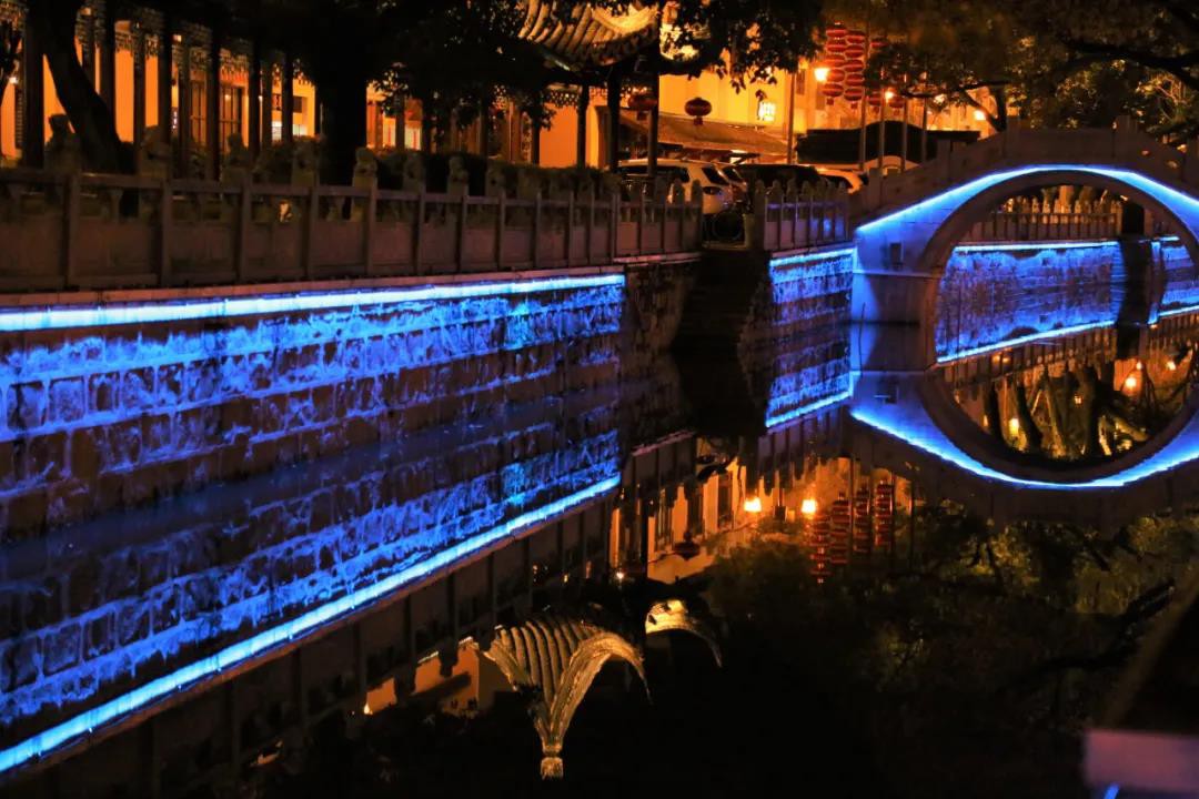上海安亭老街夜景灯光升级改造完成