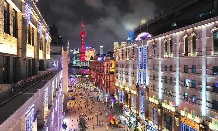 上海南京路步行街东拓段巨型玻璃穹顶有望6月30日前竣工亮灯
