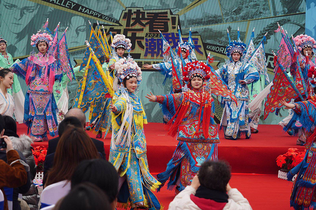 北京欢乐谷六期将于“五一”推出《欢乐魔方》、《奇幻东方》两大主题光影秀