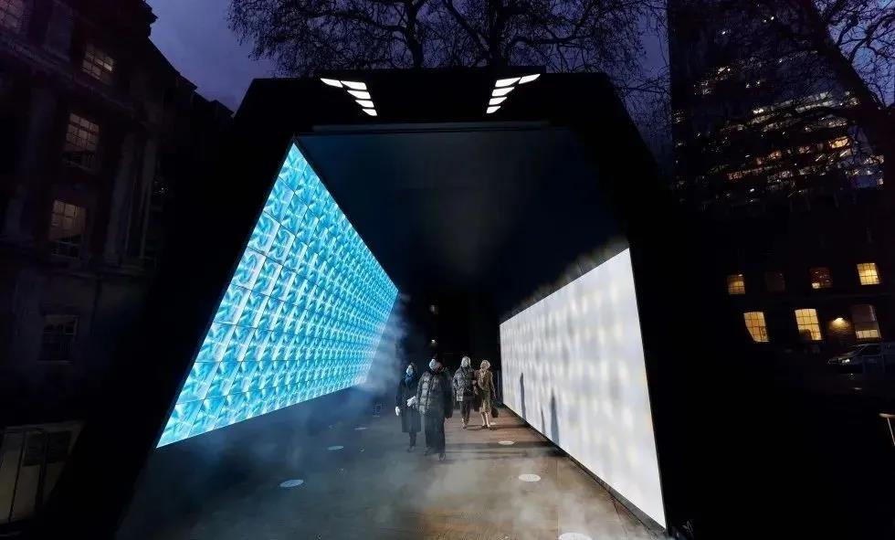 现代汽车在英国伦敦打造「光之隧道」线下体验活动