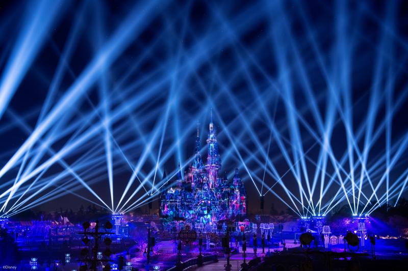 上海迪士尼全新升级版烟花灯光秀即将上演
