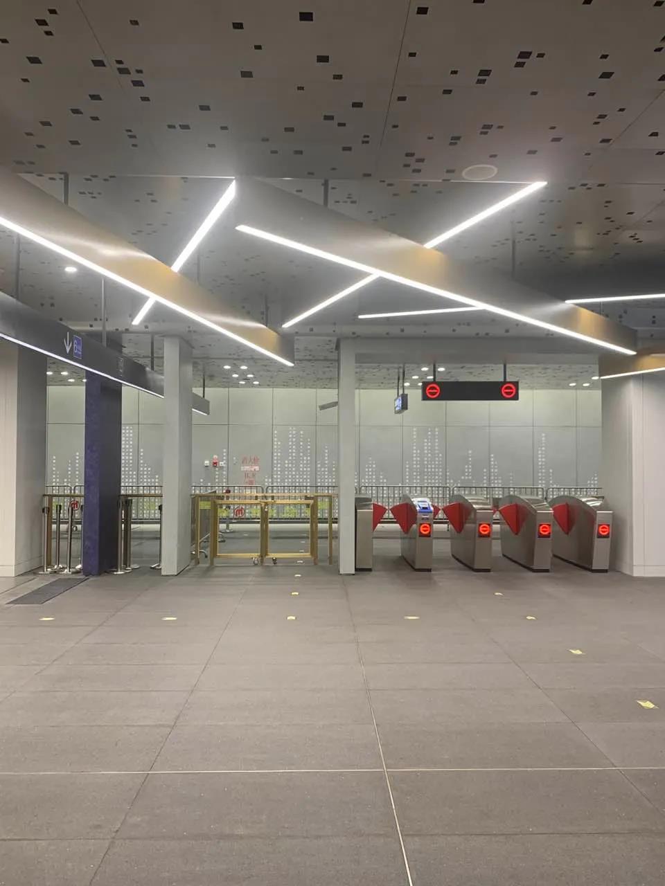三思45000套LED灯具在杭富城际铁路演绎空间照明艺术