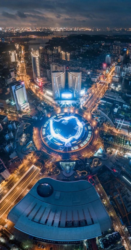 中国光谷科技创新成果光影展擦亮武汉夜空