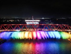 宁波首个桥体音乐喷泉灯光秀惊艳亮相