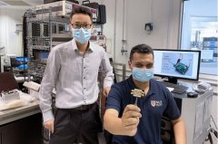 新加坡国立大学研究团队开发了一款能够为LED供电的新型芯片