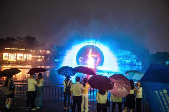 江苏扬州瘦西湖“二分明月忆扬州”大型沉浸式夜游正式营业