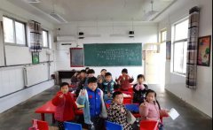 利尔达向济南部分幼儿园捐赠价值45万元的智慧教室护眼灯具