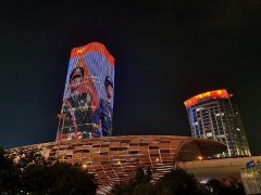 上海五角场“彩蛋”上新夜景灯光致敬中国军人