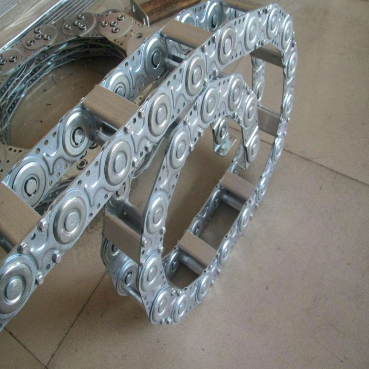 钢铝拖链的结构和应用
