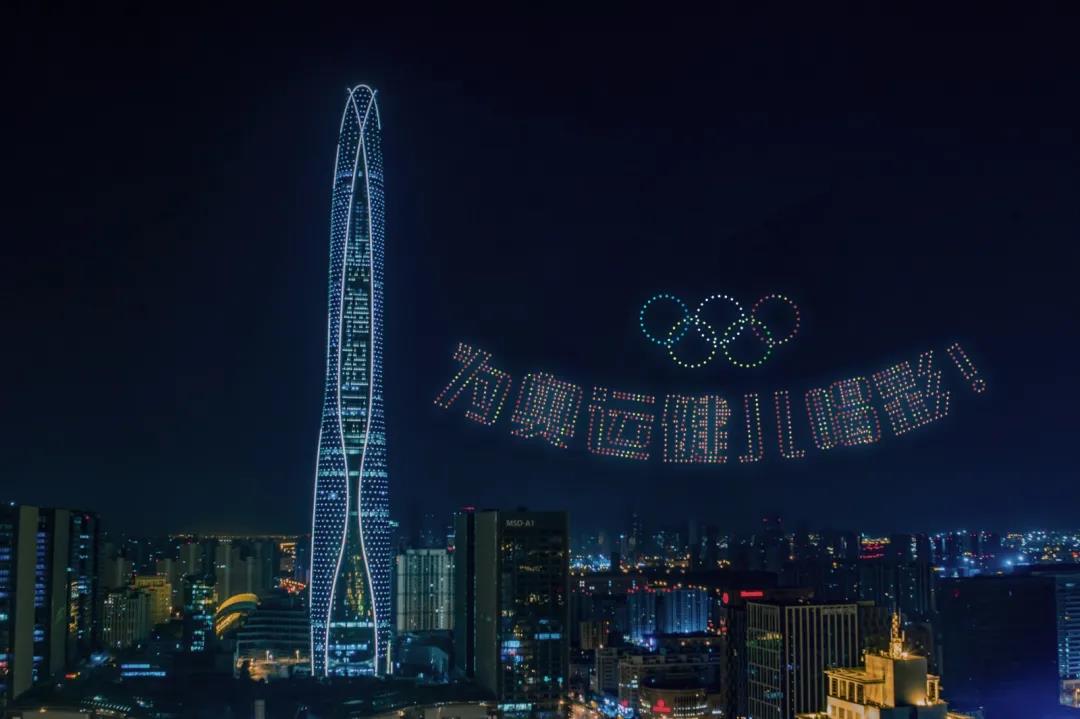 再现第一金、苏神、男乒天团、全红婵…两场灯光秀为奥运健儿喝彩！