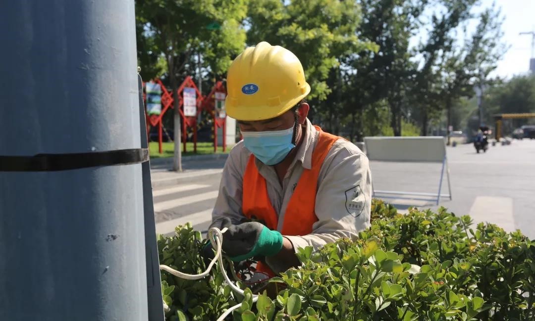 北京通州区副中心112条道路6201盏路灯启动智能化改造