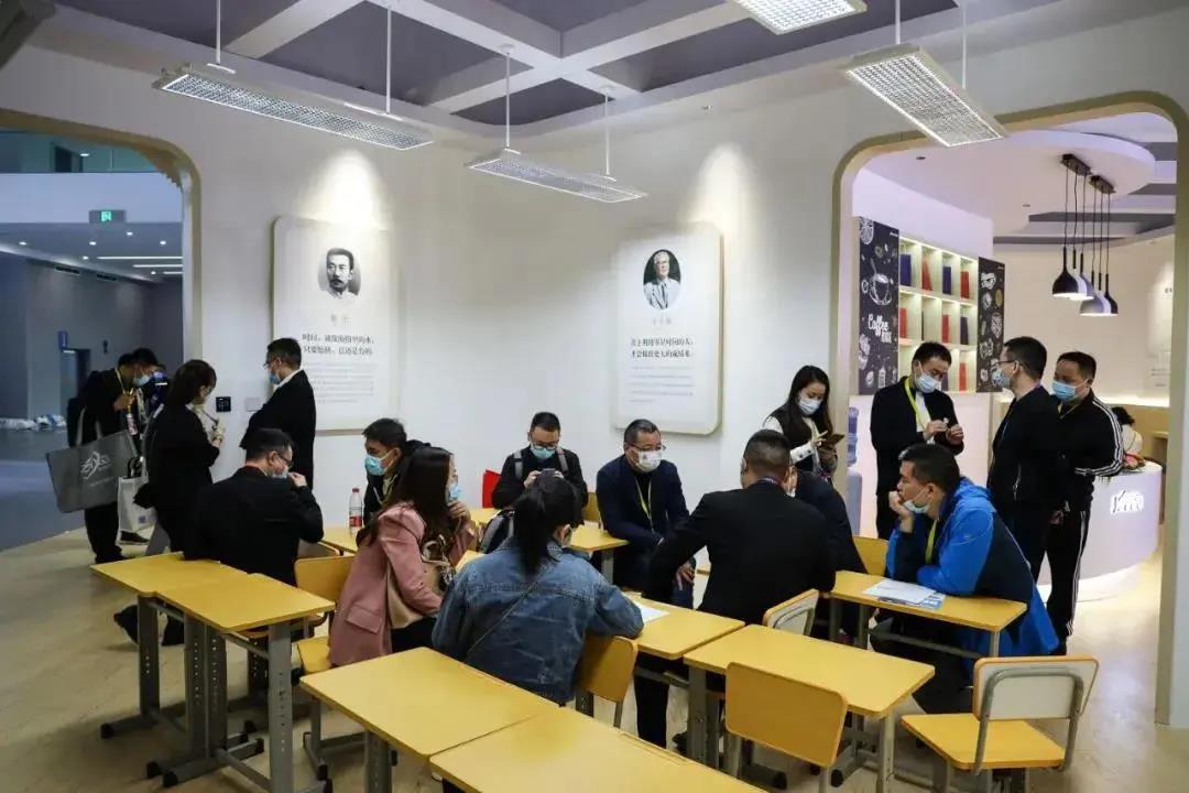 中国教装展回顾！9家照企教室照明产品解读！