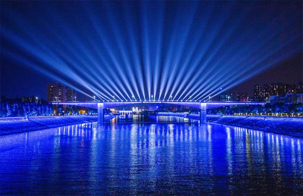 良业助力“长江夜游” 为世界旅游名城增姿添彩