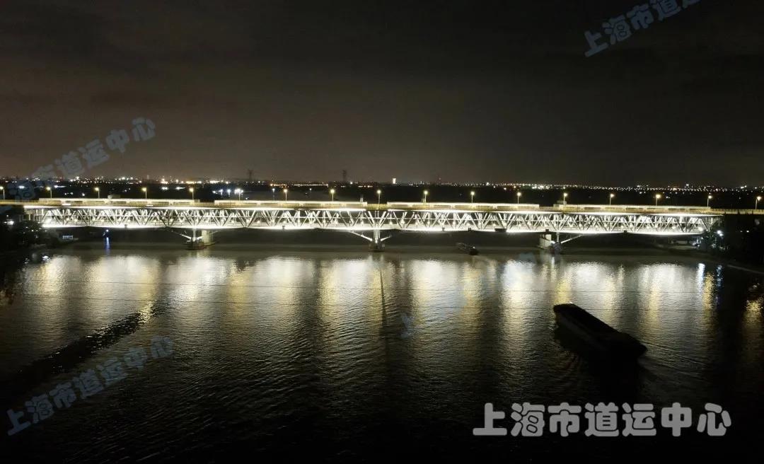 上海松浦大桥景观照明提升工程即将收尾