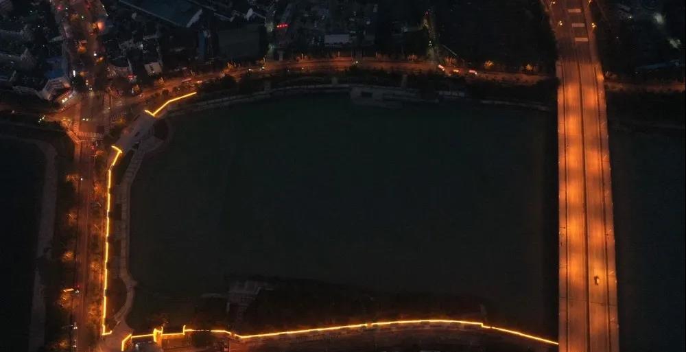安徽合肥巢湖大堤西坝口加固工程防洪墙亮化项目调试亮灯