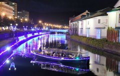 日本北海道1万盏LED彩灯让夜晚的小樽运河如梦如幻