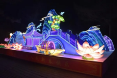 长春南湖公园与长春公园冰雪灯光展正式亮灯