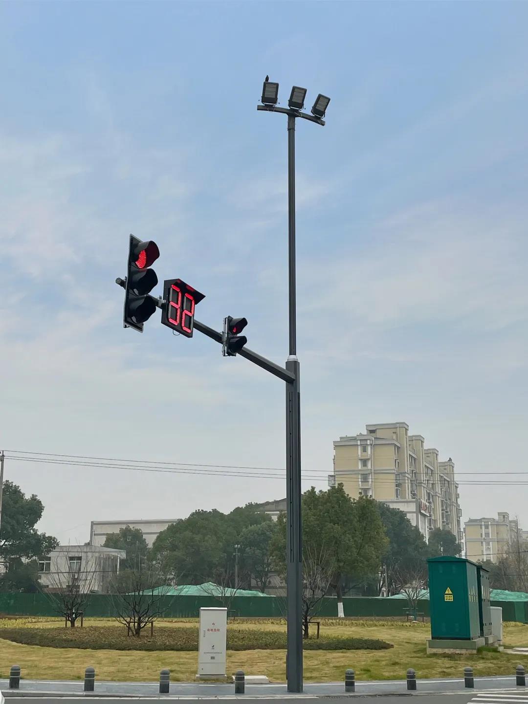 华体科技5G智慧路灯点亮南京后花园