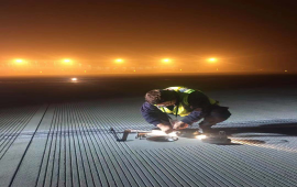 山西临汾民航机场开展助航灯光灯具检查维护工作