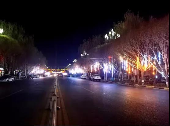 新疆和田民丰县以亮化工程打造靓丽城市夜景