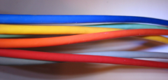 OM5光纤相较于传统光纤优在哪
