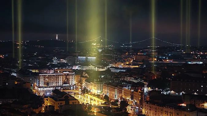 葡萄牙Mini汽车在里斯本举行城市灯光秀