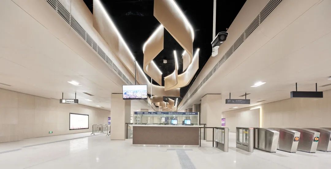 鸿雁5万余套灯具打造杭州地铁“地下艺术长廊”