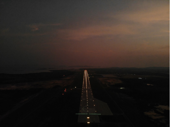 华西安装助力柬埔寨七星海国际机场亮灯