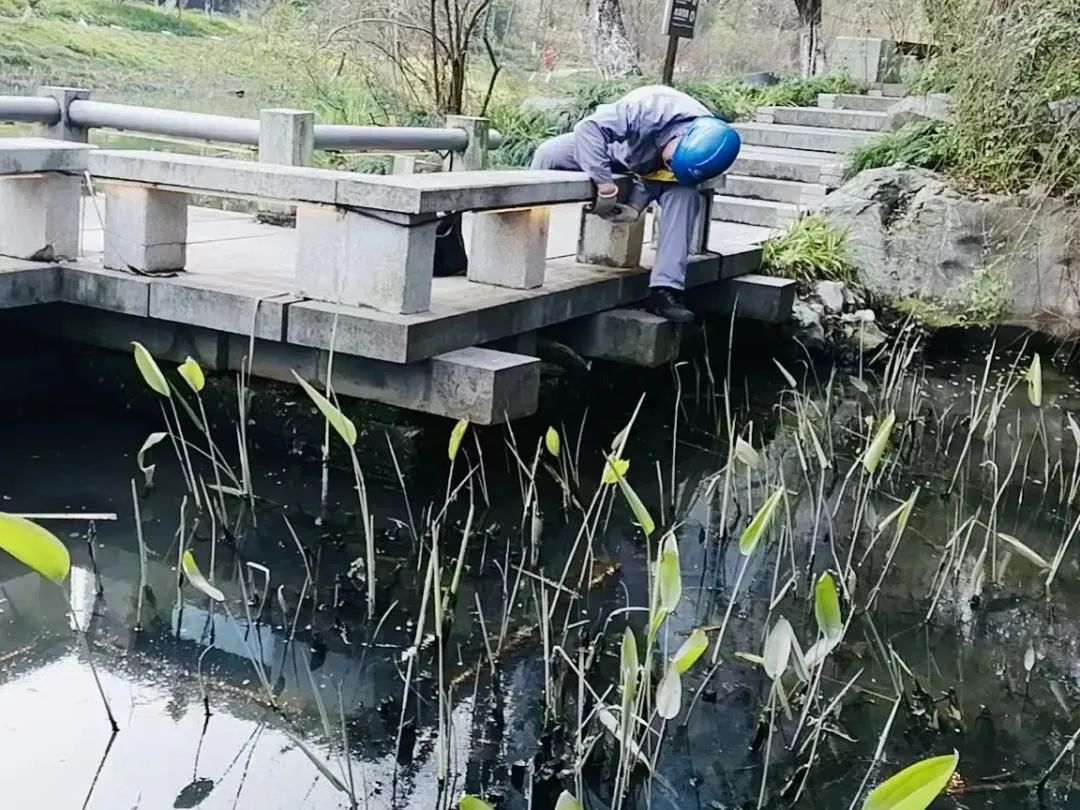 杭州上城区检修亮化设施以扮靓新塘河岸喜迎亚运