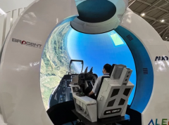 智崴携手友达打造LED沉浸式球型飞行模拟舱