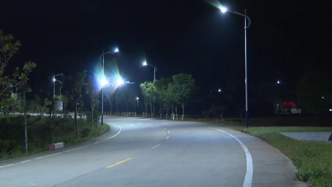 福建龙岩连城县旅游公路沿线路灯照明工程投入使用