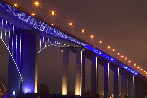 大桥景观亮化设计如何实现灯光与建筑的融合？