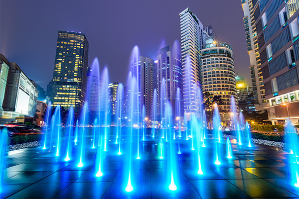 广场灯光亮化工程如何打造宜人的夜景环境？