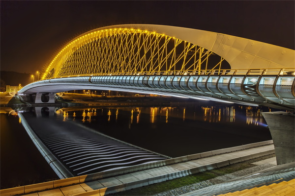 桥梁夜景灯光照明的作用及表现手法