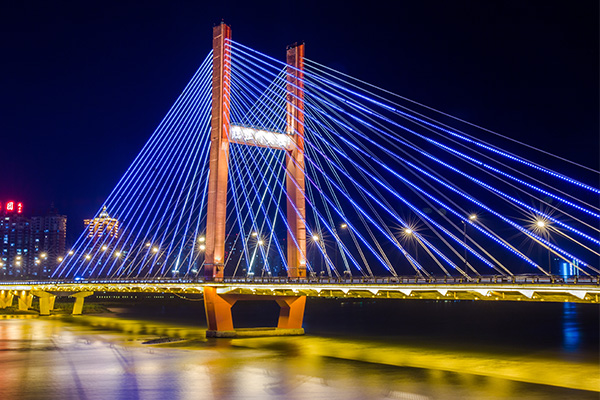 桥梁泛光照明工程起到照明和美化的两重作用
