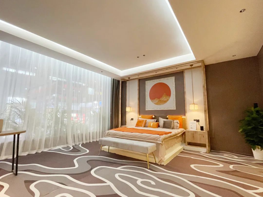 佛山照明亮相第三十一届上海国际酒店及商业空间博览会