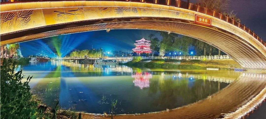 河北沧州京杭大运河上演绚丽灯光秀