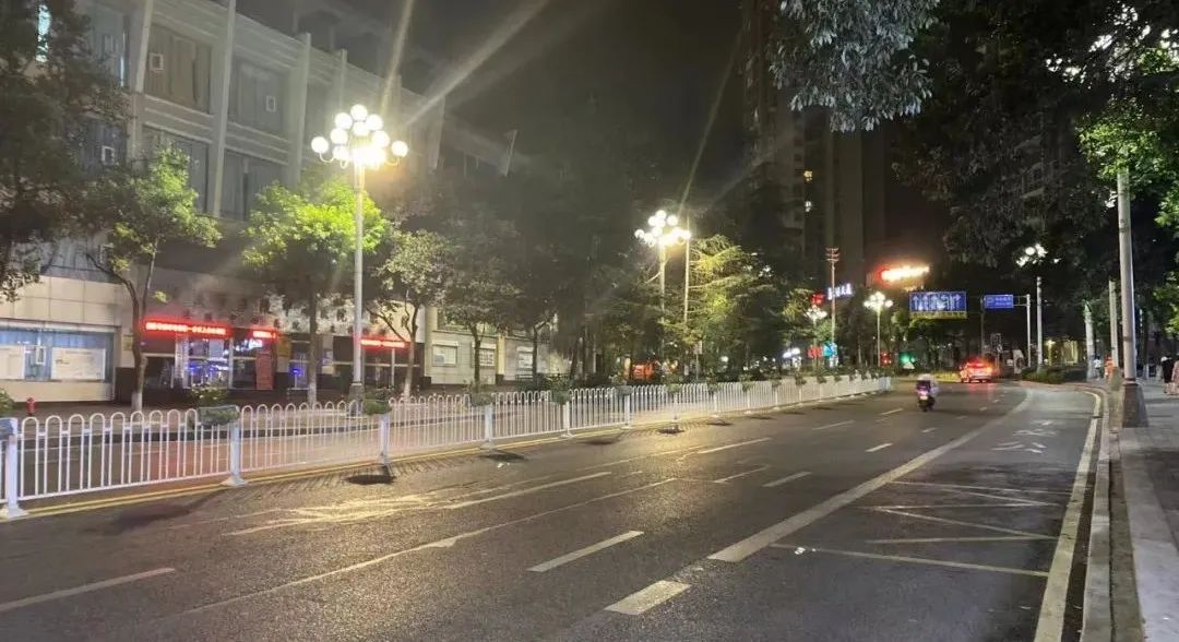 重庆涪陵城夜景灯饰和照明亮灯时间调整