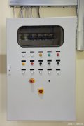PLC风冷控制柜的工作原理是多少？