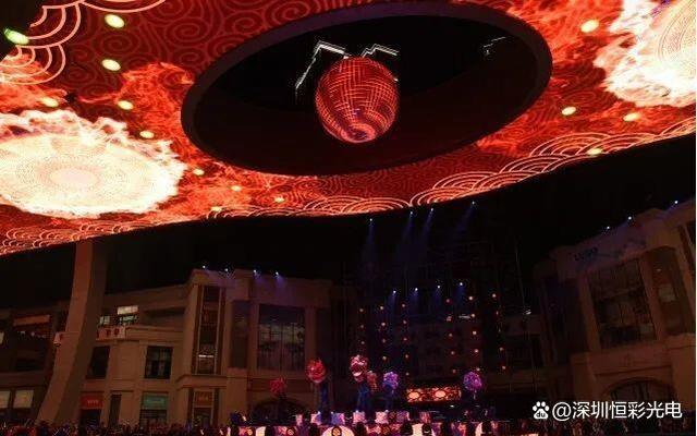 7000平方巨型LED天幕落成，四川内江新网红打卡地万晟天街