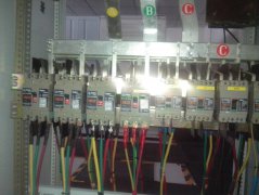 老电工改造旧配电柜加装电流互感器问题总结