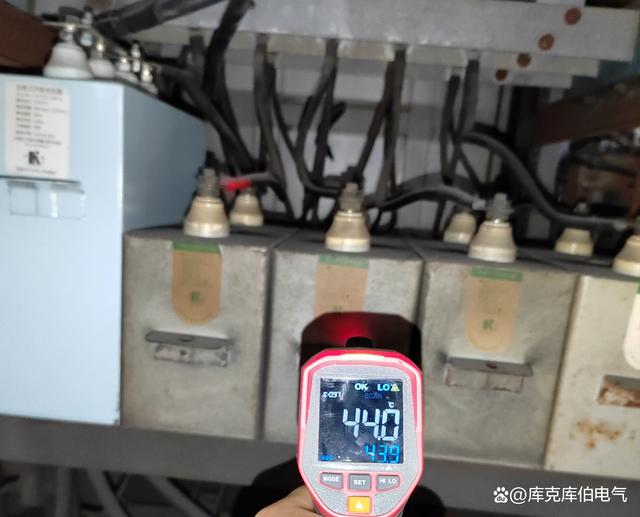 低压补偿电容器温度一直上升究竟是什么原因？