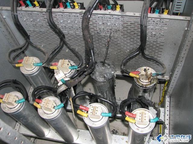 遇到以下情况，自愈式低电压并联电容器必须停用！