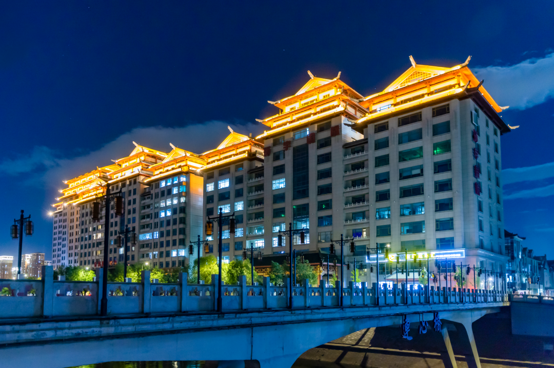 北京朝阳区长安街东延长线景观照明建设完工