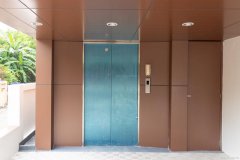 电梯开门方式根据电梯的设计和使用环境