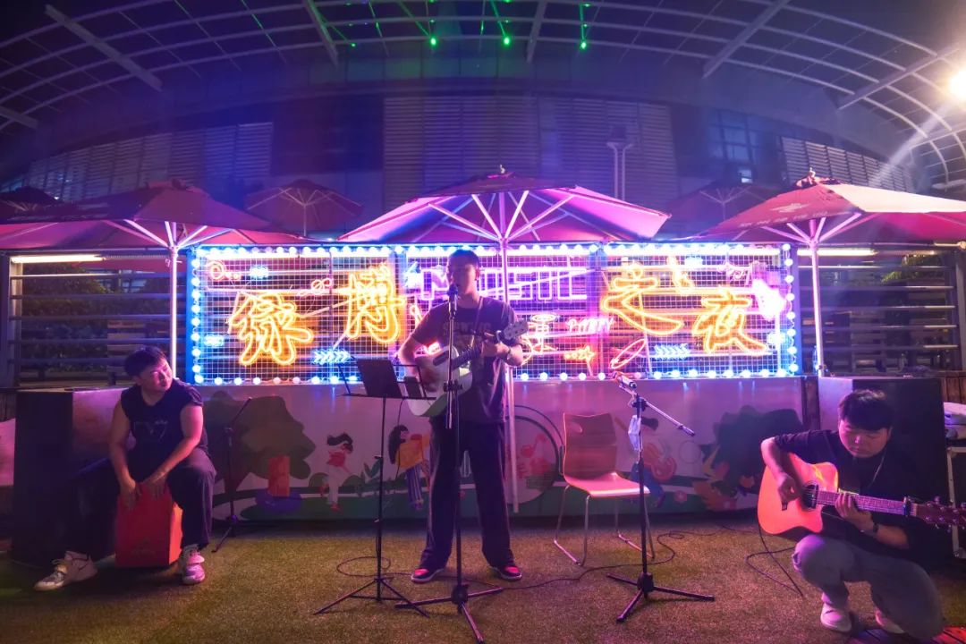 浪漫灯光节打开郑州绿博之夜新“视”界