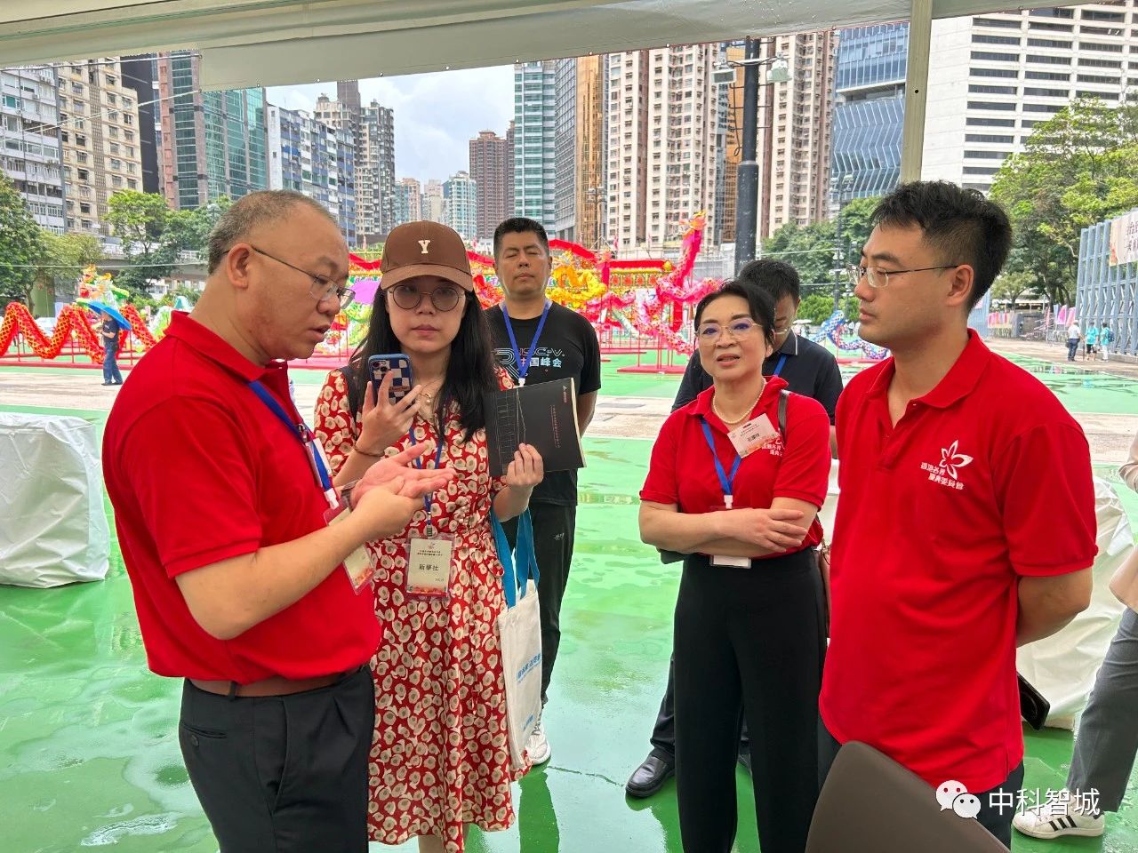 中科智城携最小应急单元与鸿物智慧灯杆云亮相香港“维园庆回归”活动